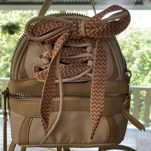 Steve Madden Broaring White/Green Backpack